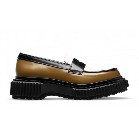 Type 182 Mustard, ivory and...