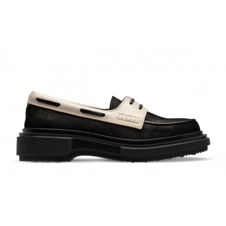 Type 225 - Black and ivory