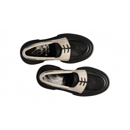 Type 225 - Black and ivory