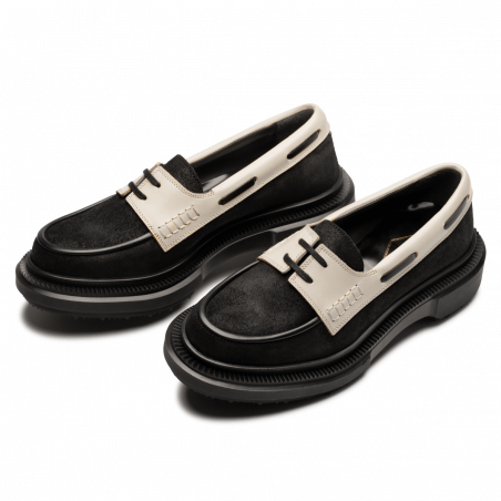 Type 225 - Black and ivory