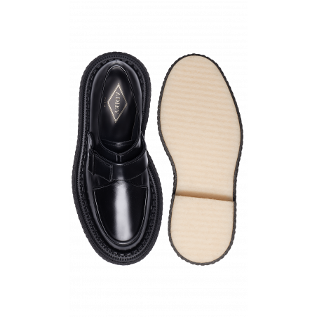 Type 136 - big sole black